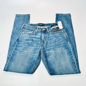Abercrombie and Fitch jeans Athletic Slim Signature jeans New men size 30 X 34